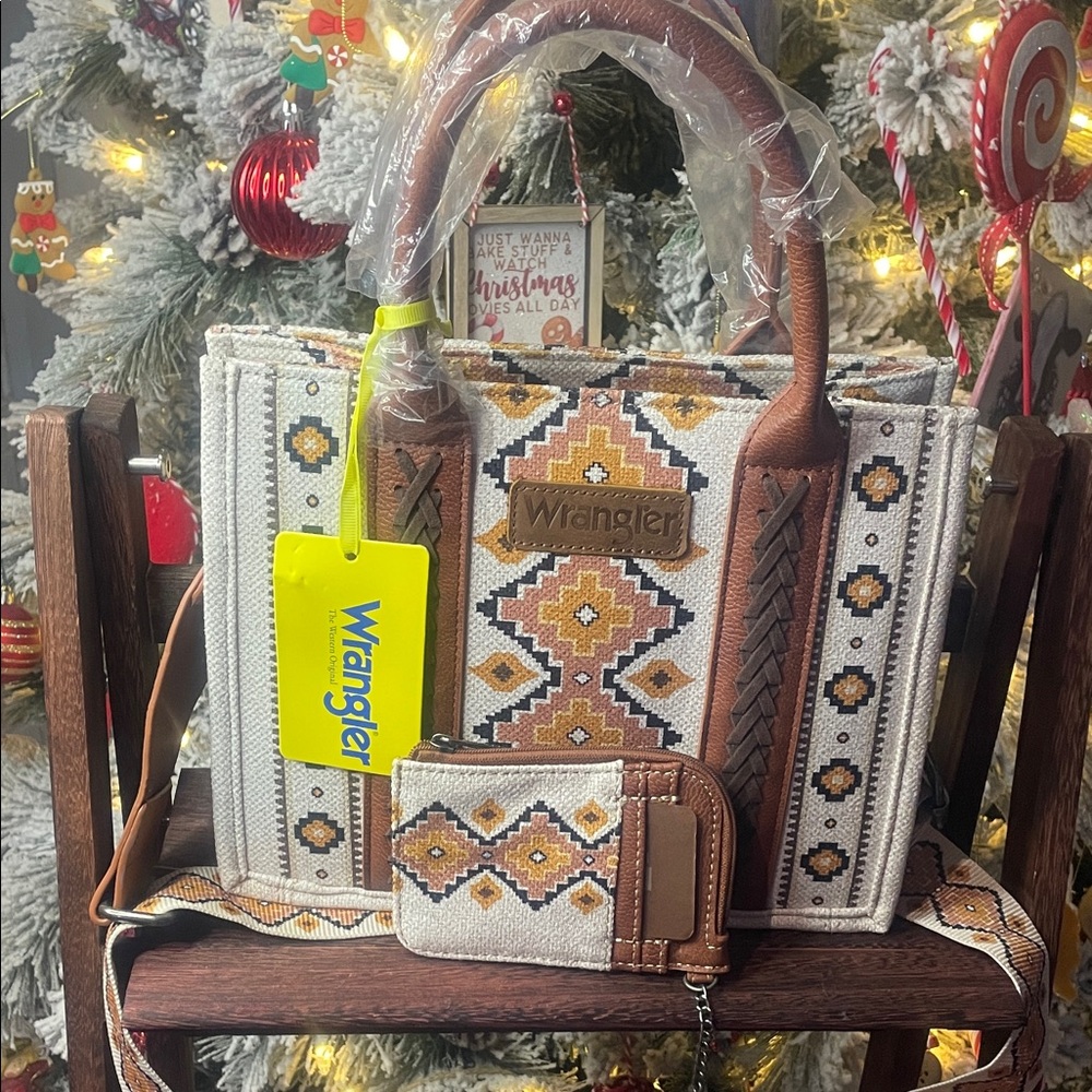 Wrangler Women's Tan and Cream Geometric Tote Set